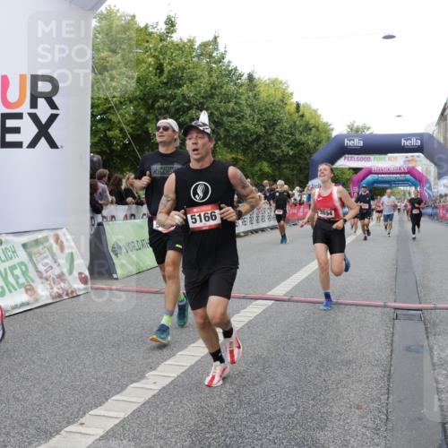 06.09.2026 - CURREX Alsterlauf Yannick Fuchs http://msf.ph/oto/10188368 06.09.2026 09:57:08 Ziel 2056, 2165, 2557, 2968, 3050, 3505, 3519, 3520, 3622, 3690, 3694, 3712, 3795, 4014, 4740, 4870, 5166, 5320, 5565, 5571, 6055, 6071, 6115, 6394, 8107, 8167 meine-sportfotos.de