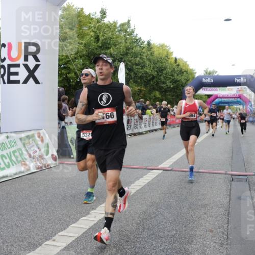 06.09.2026 - CURREX Alsterlauf Yannick Fuchs http://msf.ph/oto/10188382 06.09.2026 09:57:09 Ziel 2056, 2165, 2557, 2968, 3050, 3349, 3505, 3519, 3520, 3622, 3690, 3694, 3795, 4014, 4740, 4870, 5166, 5320, 5565, 6055, 6071, 6394, 8107, 8167 meine-sportfotos.de