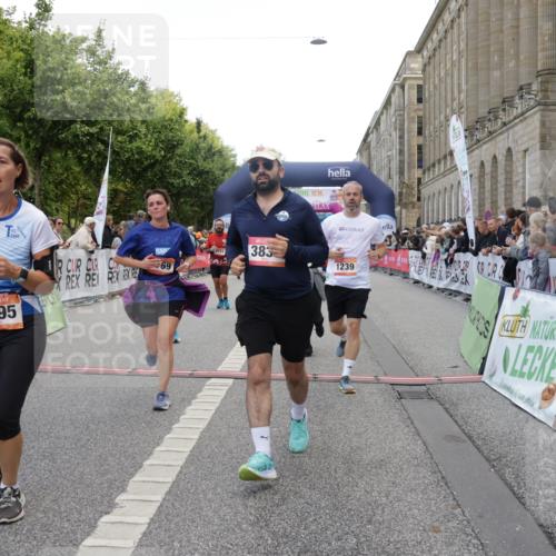 06.09.2026 - CURREX Alsterlauf Yannick Fuchs http://msf.ph/oto/10188538 06.09.2026 10:05:22 Ziel 1239, 2195, 3011, 3336, 3737, 3838, 3890, 4151, 4642, 4769, 6155, 6242, 6392, 8243 meine-sportfotos.de