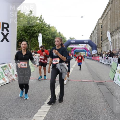 06.09.2026 - CURREX Alsterlauf Yannick Fuchs http://msf.ph/oto/10188676 06.09.2026 10:05:24 Ziel 1239, 2195, 3011, 3336, 3527, 3528, 3737, 3838, 3890, 4151, 4642, 4769, 6155, 6242, 6392, 8243 meine-sportfotos.de