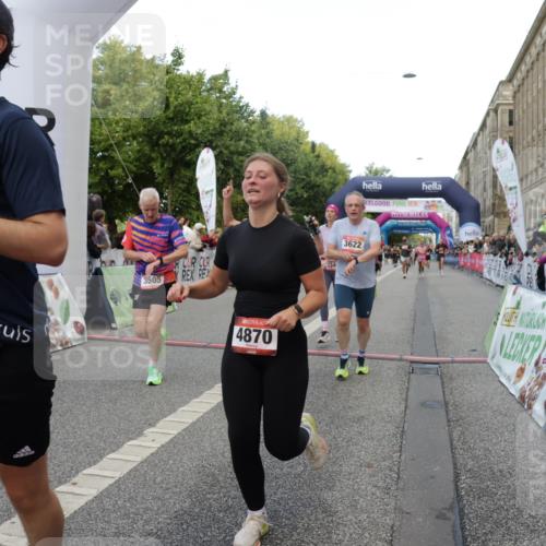 06.09.2026 - CURREX Alsterlauf Yannick Fuchs http://msf.ph/oto/10188714 06.09.2026 09:57:13 Ziel 2056, 2311, 2557, 2968, 3349, 3505, 3622, 3694, 4870, 5166, 5320, 5565, 6071, 6394, 6396, 8107, 8167 meine-sportfotos.de