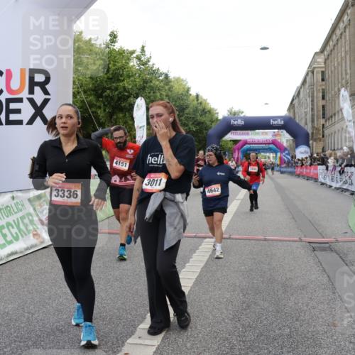 06.09.2026 - CURREX Alsterlauf Yannick Fuchs http://msf.ph/oto/10188723 06.09.2026 10:05:25 Ziel 1239, 2195, 2310, 3011, 3315, 3336, 3527, 3528, 3737, 3838, 3890, 4151, 4642, 4769, 6392, 8243 meine-sportfotos.de
