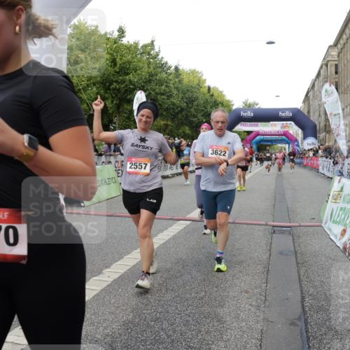 06.09.2026 - CURREX Alsterlauf Yannick Fuchs http://msf.ph/oto/10188747 06.09.2026 09:57:14 Ziel 2056, 2311, 2557, 3349, 3505, 3622, 3673, 3694, 4870, 5166, 5320, 5565, 6071, 6394, 6396, 8093, 8107, 8167 meine-sportfotos.de