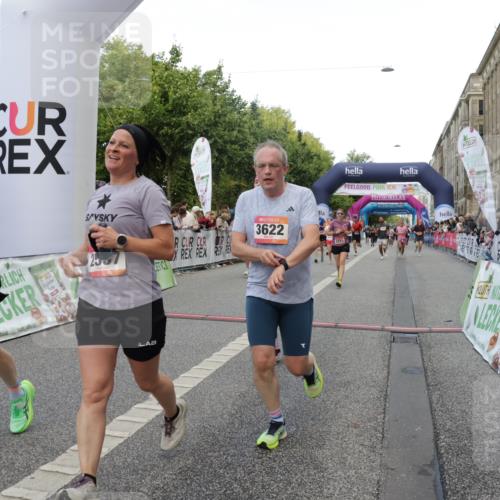 06.09.2026 - CURREX Alsterlauf Yannick Fuchs http://msf.ph/oto/10188761 06.09.2026 09:57:14 Ziel 2056, 2311, 2557, 3349, 3505, 3622, 3673, 3694, 4870, 5166, 5320, 5565, 6071, 6394, 6396, 8093, 8107, 8167 meine-sportfotos.de