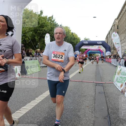 06.09.2026 - CURREX Alsterlauf Yannick Fuchs http://msf.ph/oto/10188791 06.09.2026 09:57:15 Ziel 2056, 2311, 2557, 2900, 3349, 3505, 3622, 3673, 3694, 4870, 5166, 5320, 5345, 5398, 5565, 6071, 6394, 6396, 8093, 8107 meine-sportfotos.de