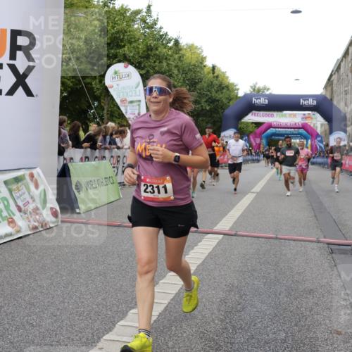 06.09.2026 - CURREX Alsterlauf Yannick Fuchs http://msf.ph/oto/10188919 06.09.2026 09:57:17 Ziel 2056, 2311, 2557, 2900, 3349, 3505, 3622, 3673, 3978, 4870, 5345, 5398, 5565, 6071, 6119, 6279, 6394, 6396, 8093, 8107, 8198 meine-sportfotos.de