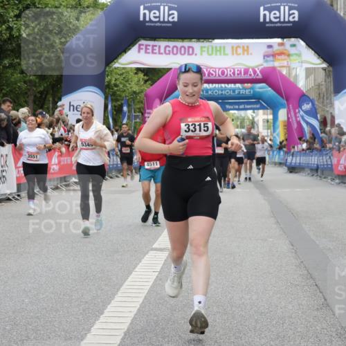 06.09.2026 - CURREX Alsterlauf Yannick Fuchs http://msf.ph/oto/10188920 06.09.2026 10:05:29 Ziel 1239, 2310, 3011, 3315, 3336, 3527, 3528, 3737, 3838, 3890, 4151, 4511, 4642, 4769, 5349 meine-sportfotos.de