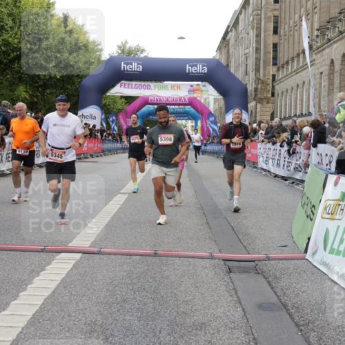 06.09.2026 - CURREX Alsterlauf Yannick Fuchs http://msf.ph/oto/10189019 06.09.2026 09:57:19 Ziel 2056, 2311, 2557, 2900, 3349, 3505, 3622, 3673, 3978, 4870, 5345, 5398, 5565, 6071, 6119, 6279, 6394, 6396, 8093, 8107, 8198 meine-sportfotos.de