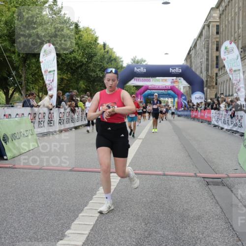 06.09.2026 - CURREX Alsterlauf Yannick Fuchs http://msf.ph/oto/10189034 06.09.2026 10:05:31 Ziel 2310, 3315, 3527, 3528, 3890, 4151, 4152, 4511, 4642, 5349 meine-sportfotos.de