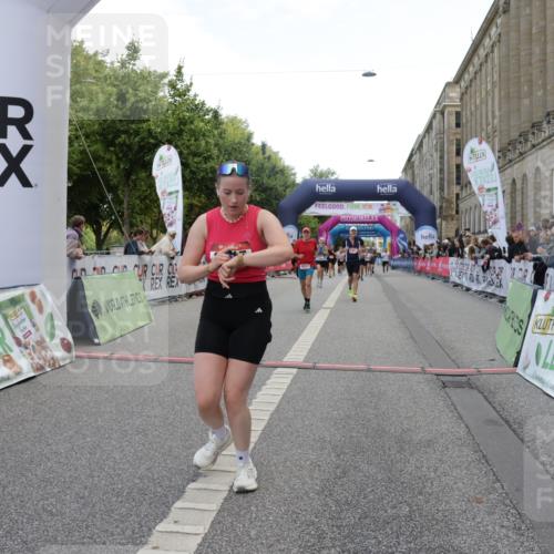 06.09.2026 - CURREX Alsterlauf Yannick Fuchs http://msf.ph/oto/10189072 06.09.2026 10:05:31 Ziel 2310, 3315, 3527, 3528, 3890, 4151, 4152, 4511, 4642, 5349 meine-sportfotos.de