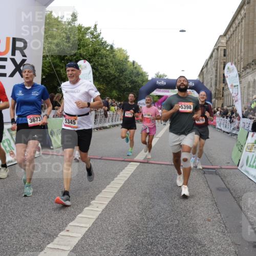 06.09.2026 - CURREX Alsterlauf Yannick Fuchs http://msf.ph/oto/10189142 06.09.2026 09:57:20 Ziel 2311, 2316, 2557, 2900, 3349, 3505, 3622, 3673, 3978, 5345, 5398, 6071, 6119, 6279, 6394, 6396, 8093, 8198 meine-sportfotos.de