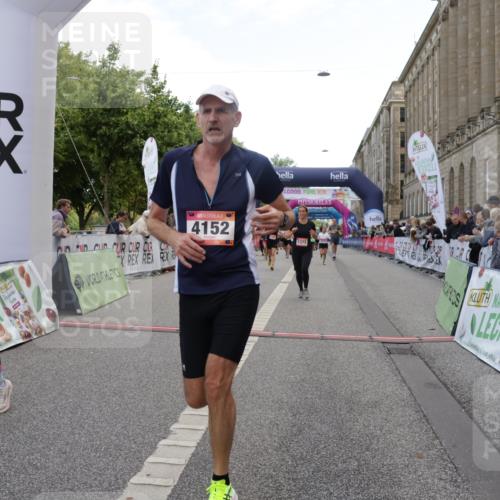 06.09.2026 - CURREX Alsterlauf Yannick Fuchs http://msf.ph/oto/10189296 06.09.2026 10:05:35 Ziel 2310, 3064, 3315, 3527, 3528, 4152, 4408, 4511, 5349, 5373, 5777, 6458 meine-sportfotos.de