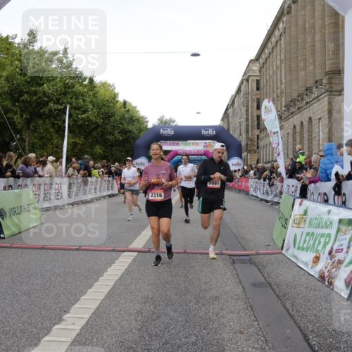 06.09.2026 - CURREX Alsterlauf Yannick Fuchs http://msf.ph/oto/10189490 06.09.2026 09:57:25 Ziel 2316, 2900, 2966, 3673, 3881, 3914, 3978, 4641, 4859, 5345, 5398, 5463, 5510, 5978, 6119, 6279, 8093, 8198, 8281 meine-sportfotos.de