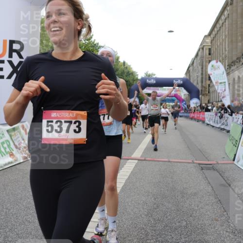 06.09.2026 - CURREX Alsterlauf Yannick Fuchs http://msf.ph/oto/10189491 06.09.2026 10:05:38 Ziel 3064, 3180, 3314, 3457, 4152, 4408, 4430, 4511, 5135, 5349, 5373, 5405, 5406, 5777, 6458 meine-sportfotos.de