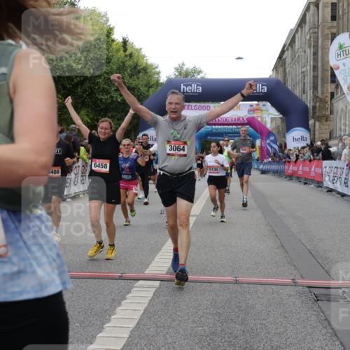 06.09.2026 - CURREX Alsterlauf Yannick Fuchs http://msf.ph/oto/10189518 06.09.2026 10:05:39 Ziel 2267, 2476, 3064, 3180, 3230, 3314, 3457, 4152, 4408, 4430, 4511, 4538, 5135, 5349, 5373, 5405, 5406, 5777, 6458 meine-sportfotos.de