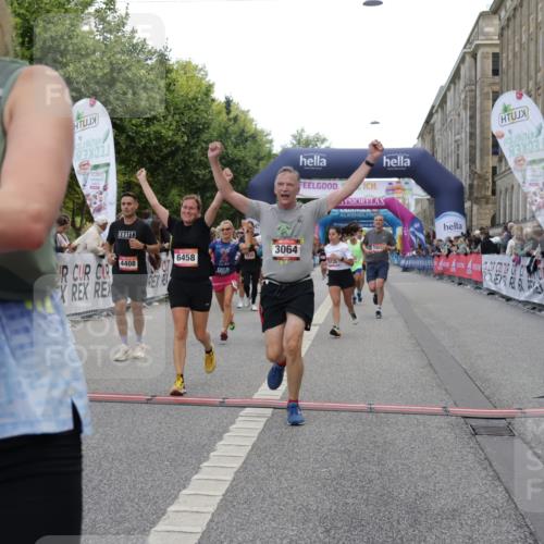 06.09.2026 - CURREX Alsterlauf Yannick Fuchs http://msf.ph/oto/10189526 06.09.2026 10:05:39 Ziel 2267, 2476, 3064, 3180, 3230, 3314, 3457, 4152, 4408, 4430, 4511, 4538, 5135, 5349, 5373, 5405, 5406, 5777, 6458 meine-sportfotos.de