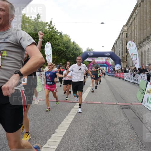 06.09.2026 - CURREX Alsterlauf Yannick Fuchs http://msf.ph/oto/10189648 06.09.2026 10:05:41 Ziel 2267, 2476, 2659, 3064, 3180, 3230, 3314, 3439, 3457, 4152, 4408, 4430, 4511, 4538, 5135, 5137, 5373, 5390, 5405, 5406, 5777, 6458 meine-sportfotos.de