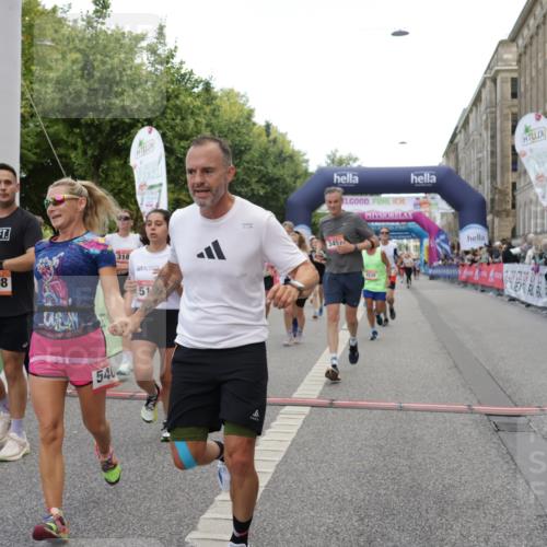 06.09.2026 - CURREX Alsterlauf Yannick Fuchs http://msf.ph/oto/10189686 06.09.2026 10:05:42 Ziel 2267, 2476, 2659, 3064, 3180, 3230, 3314, 3439, 3457, 4130, 4152, 4198, 4408, 4430, 4538, 5135, 5137, 5373, 5390, 5405, 5406, 5777, 6458 meine-sportfotos.de