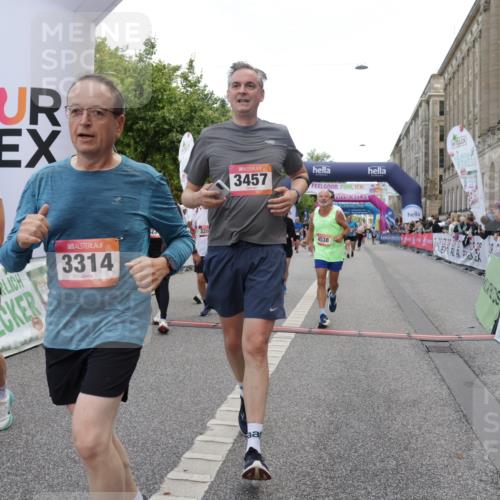 06.09.2026 - CURREX Alsterlauf Yannick Fuchs http://msf.ph/oto/10189808 06.09.2026 10:05:44 Ziel 2267, 2476, 2659, 3064, 3180, 3230, 3314, 3439, 3457, 4130, 4197, 4198, 4408, 4430, 4538, 5135, 5137, 5373, 5390, 5405, 5406, 5777, 6458 meine-sportfotos.de