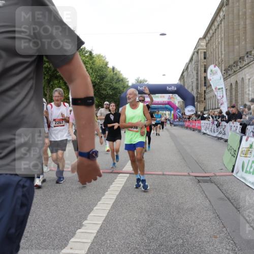 06.09.2026 - CURREX Alsterlauf Yannick Fuchs http://msf.ph/oto/10189846 06.09.2026 10:05:45 Ziel 2047, 2267, 2476, 2659, 3064, 3180, 3230, 3314, 3439, 3457, 4130, 4197, 4198, 4408, 4430, 4538, 4871, 5135, 5137, 5390, 5405, 5406, 5520, 6458 meine-sportfotos.de