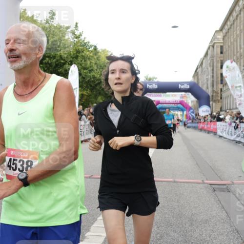 06.09.2026 - CURREX Alsterlauf Yannick Fuchs http://msf.ph/oto/10189969 06.09.2026 10:05:47 Ziel 2047, 2267, 2476, 2659, 3180, 3230, 3314, 3439, 3457, 4130, 4197, 4198, 4408, 4430, 4538, 4741, 4871, 5135, 5137, 5390, 5405, 5406, 5520, 6458 meine-sportfotos.de