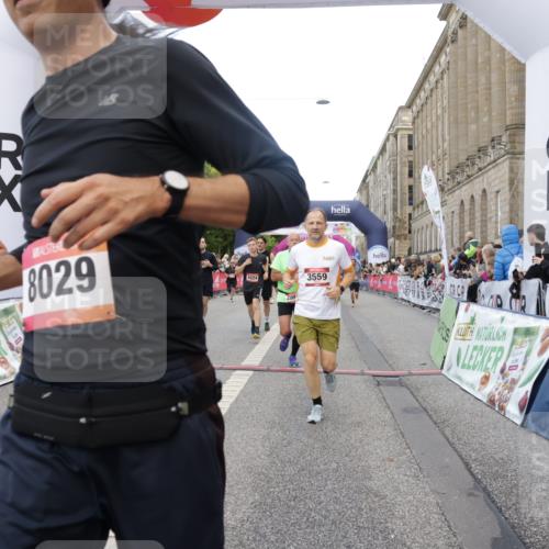 06.09.2026 - CURREX Alsterlauf Yannick Fuchs http://msf.ph/oto/10190001 06.09.2026 09:57:32 Ziel 2316, 2806, 2966, 3160, 3236, 3559, 3881, 3914, 4224, 4641, 4682, 4859, 5107, 5463, 5510, 5978, 6020, 8029, 8281 meine-sportfotos.de