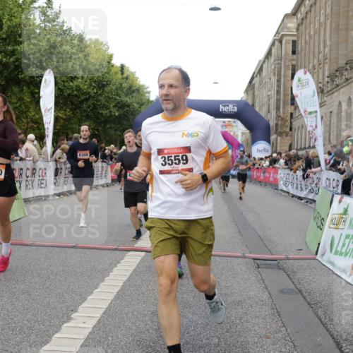 06.09.2026 - CURREX Alsterlauf Yannick Fuchs http://msf.ph/oto/10190044 06.09.2026 09:57:33 Ziel 2806, 2966, 3160, 3236, 3559, 3881, 3914, 4213, 4224, 4641, 4682, 4859, 5107, 5215, 5463, 5510, 5775, 5978, 6020, 6042, 6365, 8029, 8281 meine-sportfotos.de