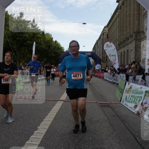 06.09.2026 - CURREX Alsterlauf Yannick Fuchs http://msf.ph/oto/10190168 06.09.2026 10:05:51 Ziel 2047, 2267, 2476, 2659, 3230, 3439, 4130, 4197, 4198, 4481, 4538, 4736, 4737, 4741, 4871, 5070, 5115, 5137, 5390, 5520, 5556, 6045, 6121 meine-sportfotos.de