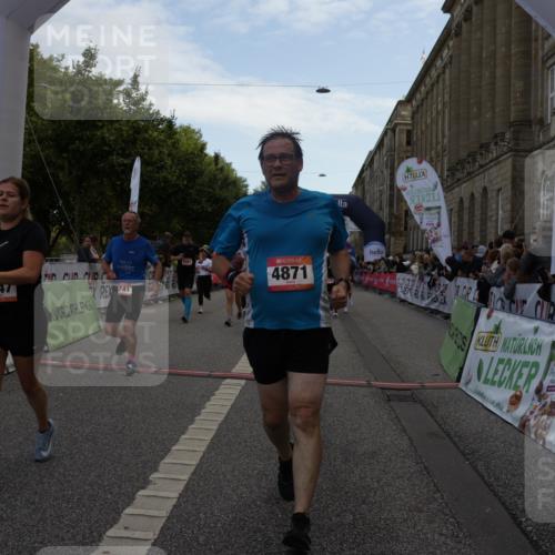 06.09.2026 - CURREX Alsterlauf Yannick Fuchs http://msf.ph/oto/10190182 06.09.2026 10:05:51 Ziel 2047, 2267, 2476, 2659, 3230, 3439, 4130, 4197, 4198, 4481, 4538, 4736, 4737, 4741, 4871, 5070, 5115, 5137, 5390, 5520, 5556, 6045, 6121 meine-sportfotos.de