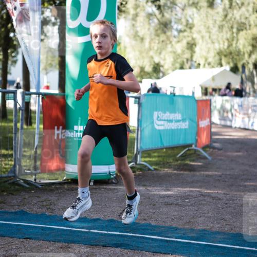 06.09.2026 - 20. Norderstedt Triathlon H.Heesch http://msf.ph/oto/10192521 06.09.2026 09:49:21 Ziel 611, 663 meine-sportfotos.de
