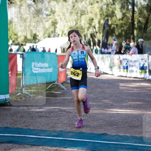 06.09.2026 - 20. Norderstedt Triathlon H.Heesch http://msf.ph/oto/10192525 06.09.2026 09:49:27 Ziel 611, 662, 663 meine-sportfotos.de