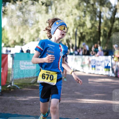 06.09.2026 - 20. Norderstedt Triathlon H.Heesch http://msf.ph/oto/10192583 06.09.2026 09:50:20 Ziel 645, 670 meine-sportfotos.de