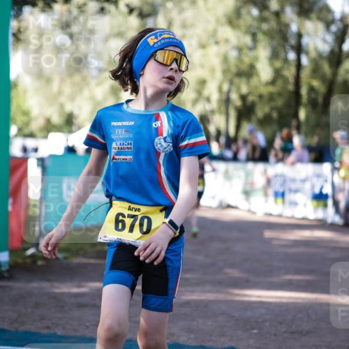 06.09.2026 - 20. Norderstedt Triathlon H.Heesch http://msf.ph/oto/10192587 06.09.2026 09:50:20 Ziel 645, 670 meine-sportfotos.de