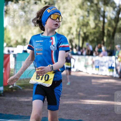 06.09.2026 - 20. Norderstedt Triathlon H.Heesch http://msf.ph/oto/10192588 06.09.2026 09:50:20 Ziel 645, 670 meine-sportfotos.de
