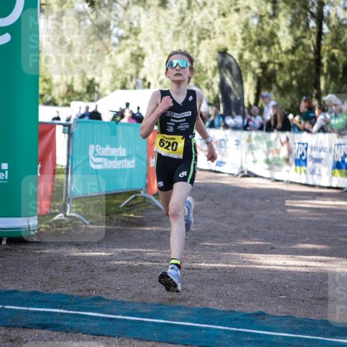 06.09.2026 - 20. Norderstedt Triathlon H.Heesch http://msf.ph/oto/10192682 06.09.2026 09:52:13 Ziel 620, 666 meine-sportfotos.de