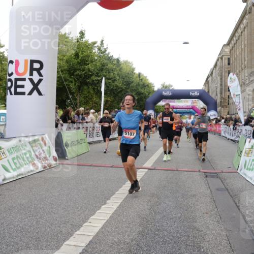 06.09.2026 - CURREX Alsterlauf Yannick Fuchs http://msf.ph/oto/10193169 06.09.2026 09:57:36 Ziel 2237, 2242, 2288, 2806, 2966, 3097, 3160, 3236, 3442, 3514, 3559, 3914, 4213, 4224, 4334, 4682, 4859, 5107, 5215, 5510, 5775, 6020, 6042, 6078, 6318, 6365, 8029, 8231 meine-sportfotos.de
