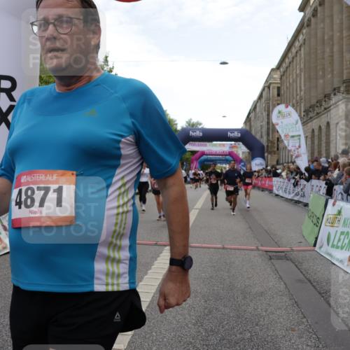 06.09.2026 - CURREX Alsterlauf Yannick Fuchs http://msf.ph/oto/10193411 06.09.2026 10:05:52 Ziel 2047, 2659, 3439, 4130, 4197, 4198, 4481, 4736, 4737, 4741, 4871, 5070, 5115, 5137, 5390, 5520, 5556, 6045, 6121 meine-sportfotos.de