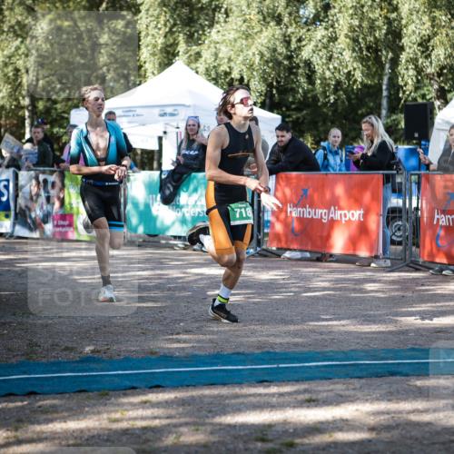 06.09.2026 - 20. Norderstedt Triathlon H.Heesch http://msf.ph/oto/10193523 06.09.2026 10:40:12 Ziel 718, 756 meine-sportfotos.de