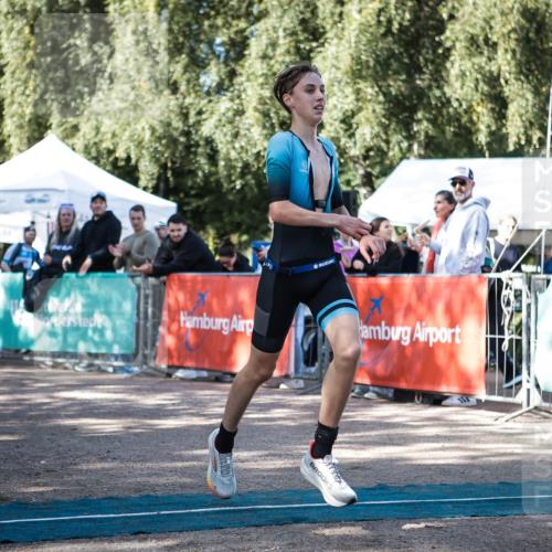 06.09.2026 - 20. Norderstedt Triathlon H.Heesch http://msf.ph/oto/10193538 06.09.2026 10:40:13 Ziel 718, 756 meine-sportfotos.de