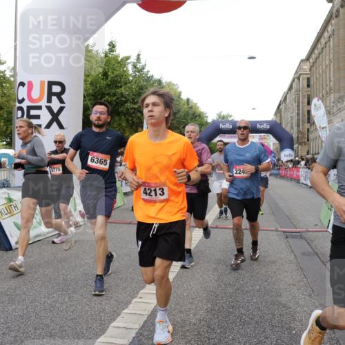06.09.2026 - CURREX Alsterlauf Yannick Fuchs http://msf.ph/oto/10193615 06.09.2026 09:57:39 Ziel 2237, 2242, 2288, 2538, 2663, 2806, 3097, 3160, 3442, 3514, 3559, 4213, 4224, 4334, 4682, 4691, 5107, 5215, 5775, 6020, 6042, 6078, 6318, 6365, 8231, 8307 meine-sportfotos.de