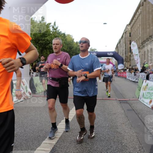 06.09.2026 - CURREX Alsterlauf Yannick Fuchs http://msf.ph/oto/10193681 06.09.2026 09:57:40 Ziel 2237, 2242, 2288, 2538, 2663, 2806, 2877, 2950, 3097, 3160, 3442, 3514, 4213, 4224, 4334, 4682, 4691, 5107, 5215, 5736, 5775, 6020, 6042, 6078, 6318, 6365, 8231, 8307 meine-sportfotos.de
