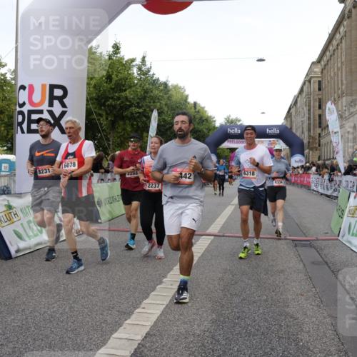 06.09.2026 - CURREX Alsterlauf Yannick Fuchs http://msf.ph/oto/10193744 06.09.2026 09:57:41 Ziel 2237, 2242, 2288, 2523, 2538, 2663, 2877, 2950, 3097, 3442, 3514, 4213, 4224, 4334, 4682, 4691, 5107, 5215, 5247, 5736, 5775, 6020, 6042, 6078, 6137, 6318, 6365, 8231, 8307 meine-sportfotos.de