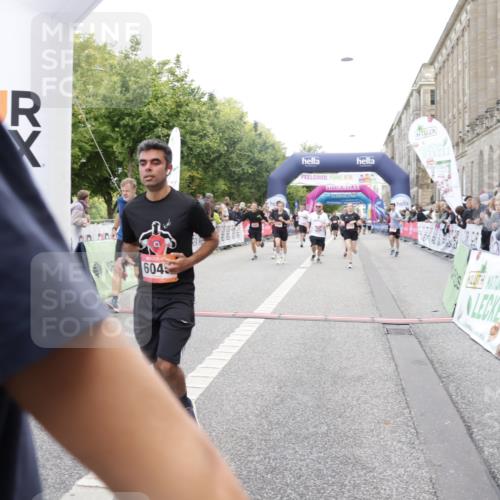 06.09.2026 - CURREX Alsterlauf Yannick Fuchs http://msf.ph/oto/10193749 06.09.2026 10:05:57 Ziel 2047, 3098, 3842, 3976, 4481, 4736, 4737, 4741, 4871, 5070, 5115, 5277, 5520, 5556, 5726, 5781, 6045, 6089, 6107, 6121, 8056 meine-sportfotos.de