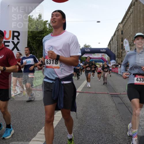06.09.2026 - CURREX Alsterlauf Yannick Fuchs http://msf.ph/oto/10193885 06.09.2026 09:57:43 Ziel 2237, 2242, 2288, 2523, 2538, 2663, 2877, 2950, 3097, 3122, 3442, 3514, 4213, 4334, 4682, 4691, 5107, 5215, 5247, 5660, 5736, 5775, 6042, 6078, 6137, 6318, 6365, 8231, 8307 meine-sportfotos.de