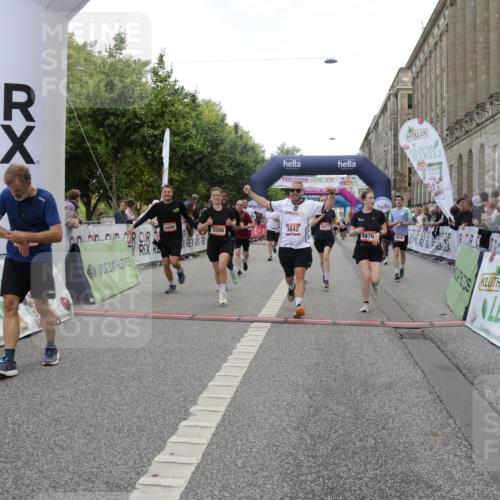 06.09.2026 - CURREX Alsterlauf Yannick Fuchs http://msf.ph/oto/10193925 06.09.2026 10:05:59 Ziel 3098, 3842, 3976, 4481, 4736, 4737, 4741, 4894, 5070, 5115, 5277, 5556, 5726, 5781, 6045, 6089, 6107, 6121, 6385, 8056, 8143 meine-sportfotos.de