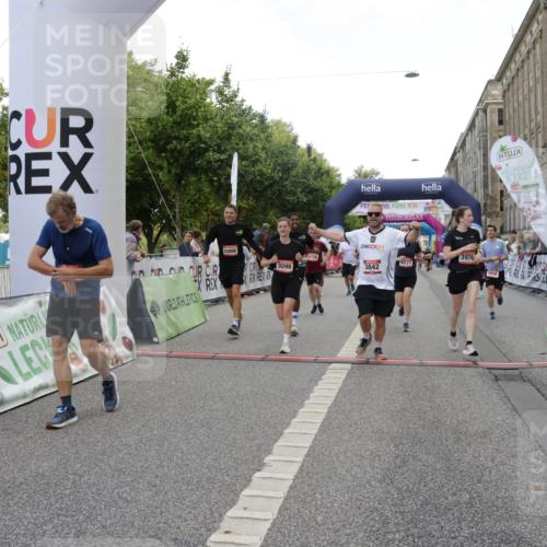 06.09.2026 - CURREX Alsterlauf Yannick Fuchs http://msf.ph/oto/10193944 06.09.2026 10:06:00 Ziel 3098, 3842, 3976, 4481, 4736, 4737, 4894, 5070, 5115, 5277, 5556, 5726, 5781, 6045, 6089, 6107, 6121, 6385, 8056, 8143 meine-sportfotos.de