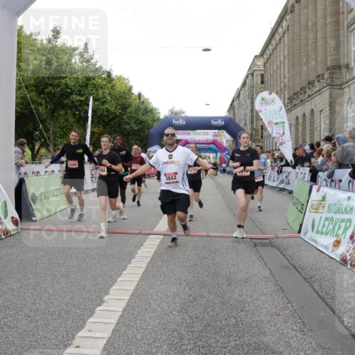 06.09.2026 - CURREX Alsterlauf Yannick Fuchs http://msf.ph/oto/10193978 06.09.2026 10:06:00 Ziel 3098, 3842, 3976, 4481, 4736, 4737, 4894, 5070, 5115, 5277, 5556, 5726, 5781, 6045, 6089, 6107, 6121, 6385, 8056, 8143 meine-sportfotos.de