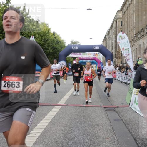 06.09.2026 - CURREX Alsterlauf Yannick Fuchs http://msf.ph/oto/10194022 06.09.2026 09:57:45 Ziel 2237, 2242, 2288, 2523, 2538, 2663, 2877, 2932, 2950, 3097, 3122, 3442, 3514, 4213, 4334, 4691, 4950, 5111, 5215, 5247, 5660, 5736, 5775, 6042, 6078, 6108, 6137, 6239, 6318, 6365, 8231, 8307 meine-sportfotos.de