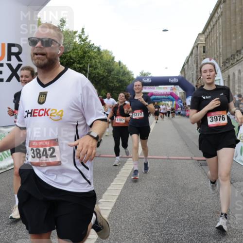 06.09.2026 - CURREX Alsterlauf Yannick Fuchs http://msf.ph/oto/10194084 06.09.2026 10:06:01 Ziel 3098, 3842, 3976, 4481, 4736, 4737, 4894, 5070, 5115, 5277, 5556, 5726, 5781, 6045, 6089, 6107, 6121, 6385, 8056, 8143 meine-sportfotos.de