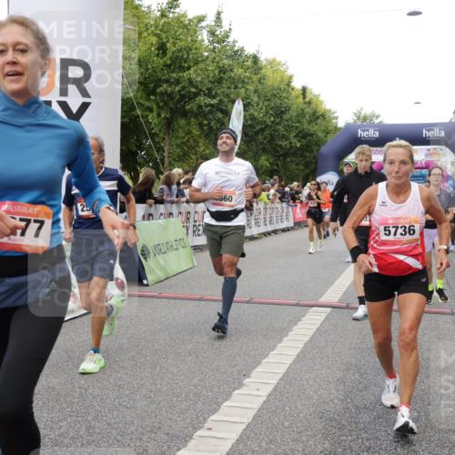 06.09.2026 - CURREX Alsterlauf Yannick Fuchs http://msf.ph/oto/10194118 06.09.2026 09:57:47 Ziel 2237, 2288, 2523, 2538, 2663, 2672, 2877, 2932, 2950, 3122, 3442, 4334, 4691, 4950, 5111, 5247, 5660, 5736, 5790, 6078, 6108, 6137, 6239, 6318, 8231, 8307 meine-sportfotos.de